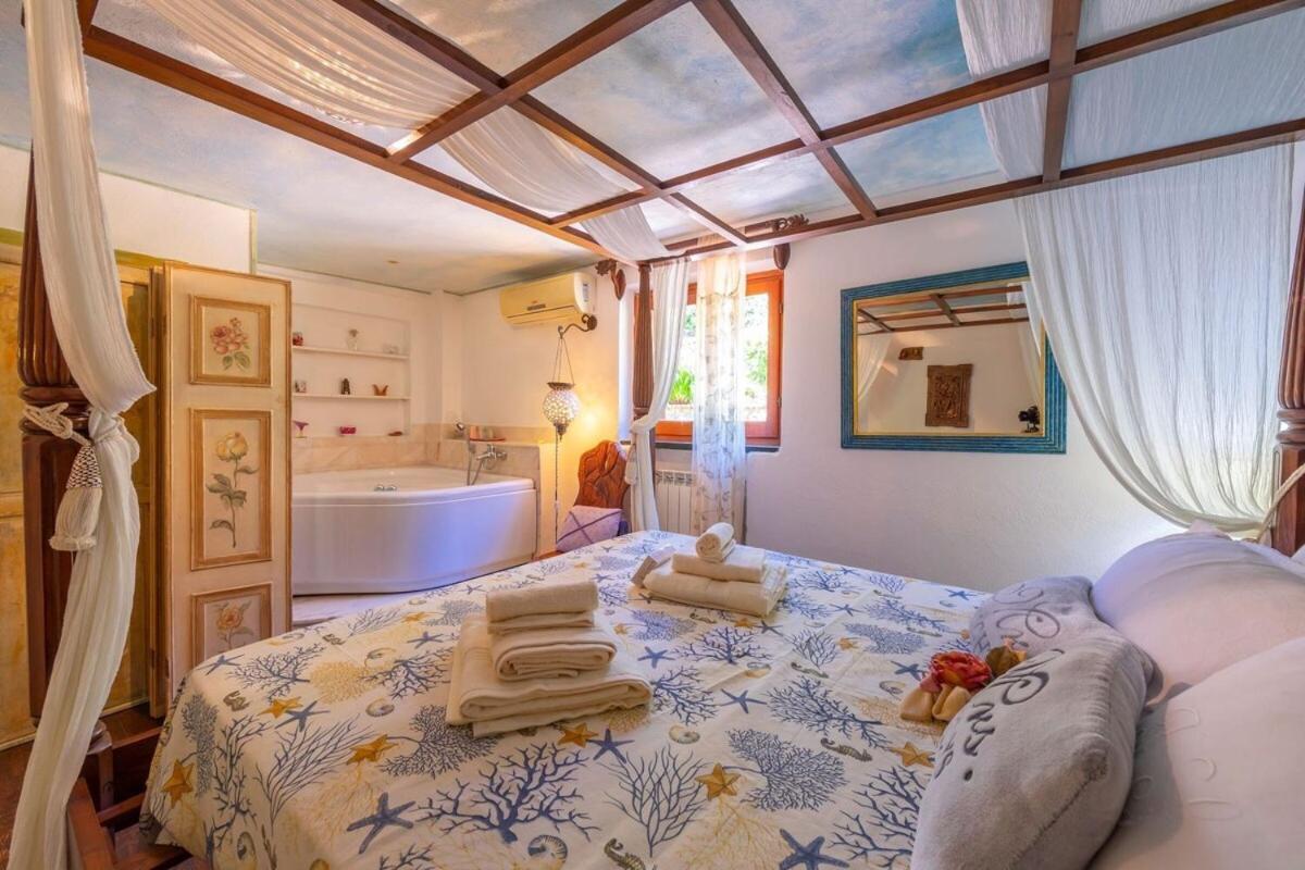 La Casa Fra Gli Ulivi Luxury Apartments With Pool Near Cinque Terre And Tuscany مونتيمارتشيلو المظهر الخارجي الصورة