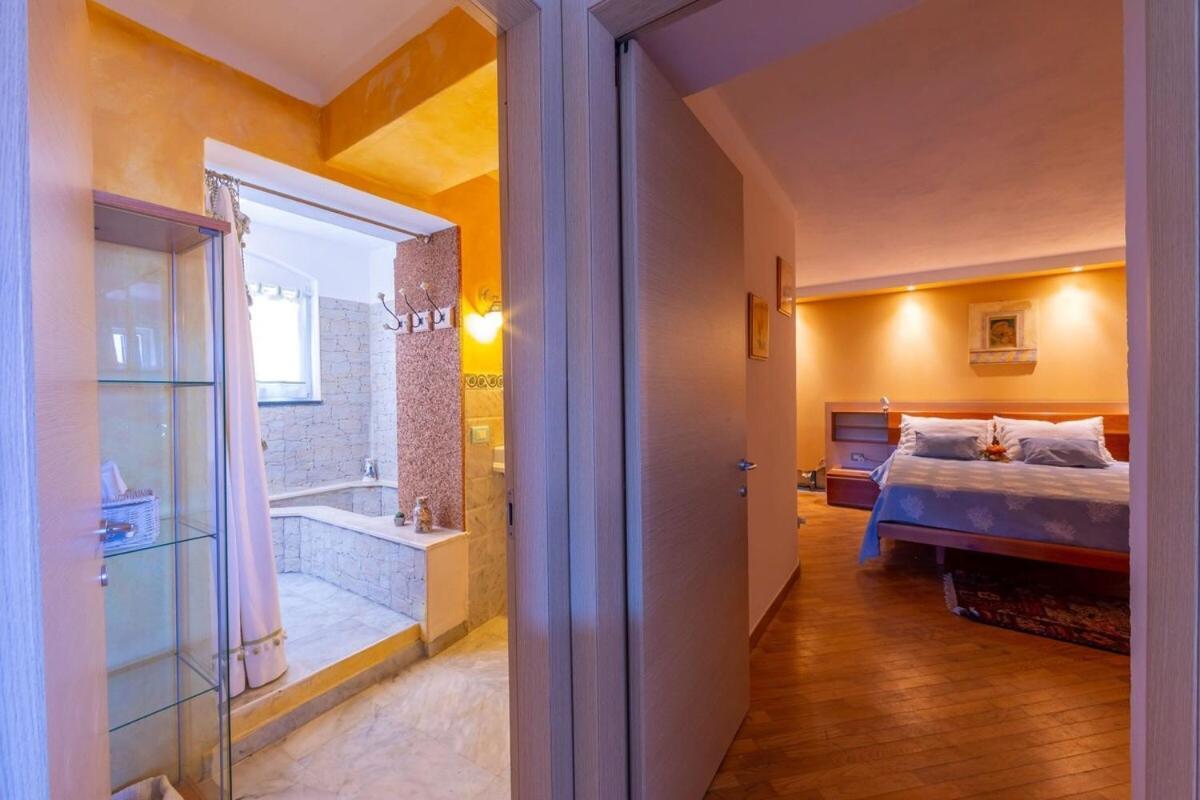 La Casa Fra Gli Ulivi Luxury Apartments With Pool Near Cinque Terre And Tuscany مونتيمارتشيلو المظهر الخارجي الصورة