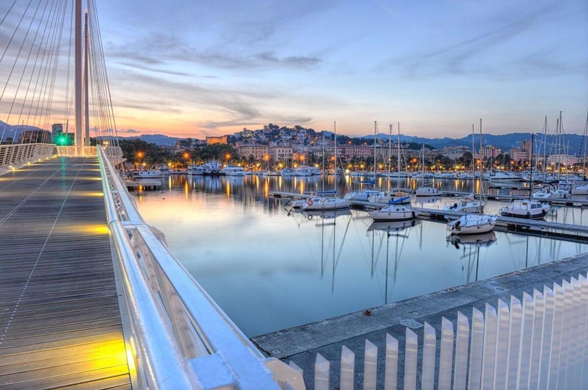 La Casa Fra Gli Ulivi Luxury Apartments With Pool Near Cinque Terre And Tuscany مونتيمارتشيلو المظهر الخارجي الصورة